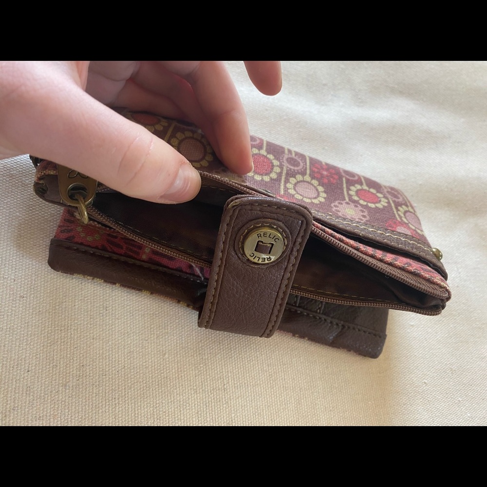 Relic Wallet - Picture 4 of 5